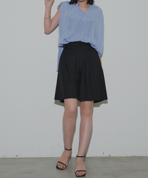 Aunt Marie's(アントマリーズ)の「タックフレアショートパンツ(その他パンツ・レディース・チャコールグレー/ブラック/ダークベージュ/ネイビー/グレー・マルチサイズ)」の17枚目の写真