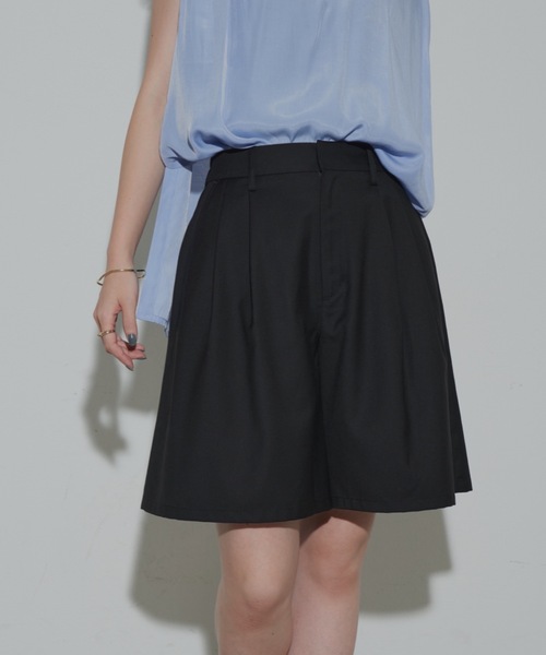 Aunt Marie's(アントマリーズ)の「タックフレアショートパンツ(その他パンツ・レディース・チャコールグレー/ブラック/ダークベージュ/ネイビー/グレー・マルチサイズ)」の6枚目の写真