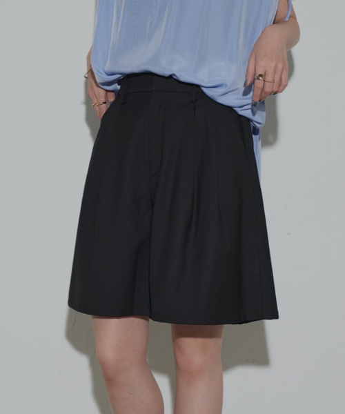 Aunt Marie's(アントマリーズ)の「タックフレアショートパンツ(その他パンツ・レディース・チャコールグレー/ブラック/ダークベージュ/ネイビー/グレー・マルチサイズ)」の8枚目の写真