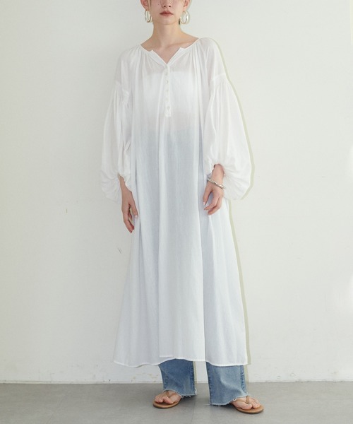 LARUTA（ラルータ）の「【LARUTA】たっぷりギャザーナチュラルガーゼワンピース（ワンピース・レディース・ブラック/イエロー/ブラウン/オフホワイト・FREE）」の5枚目の写真