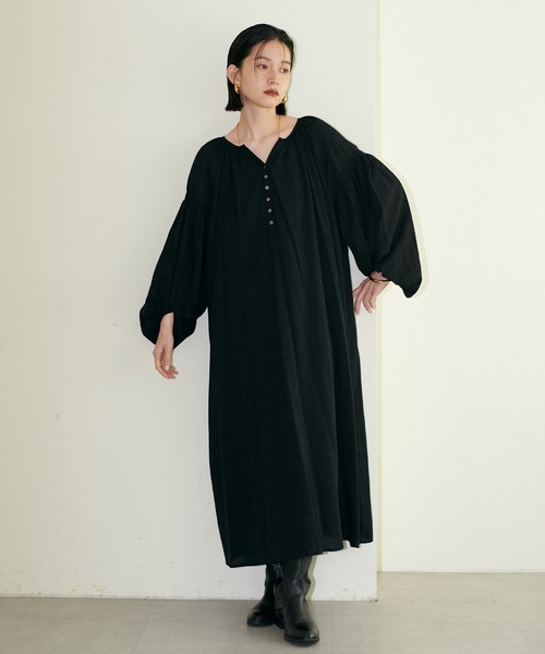 LARUTA（ラルータ）の「【LARUTA】たっぷりギャザーナチュラルガーゼワンピース（ワンピース・レディース・ブラック/イエロー/ブラウン/オフホワイト・FREE）」の13枚目の写真