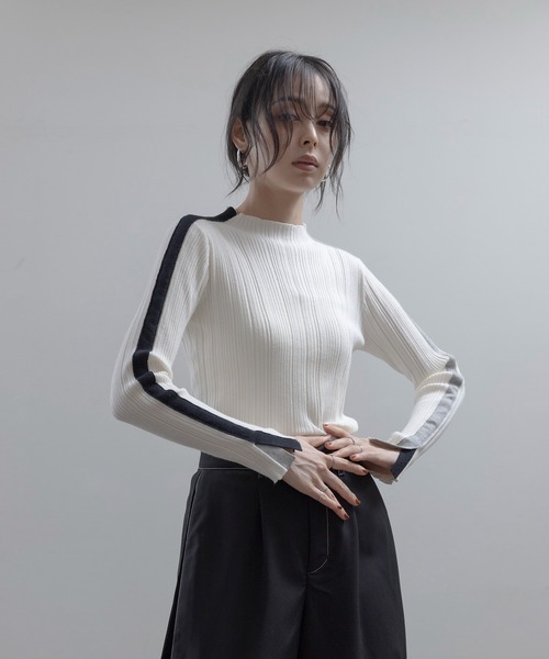 Eimee Law(エイミーロウ)の「配色ラインランダムリブニット(ニット/セーター・レディース・ブラック/アイボリー/チャコールグレー/ベージュ/ブルーグリーン/グレー/モカ/ライトピンク/グレー系その他・38/FREE)」の11枚目の写真