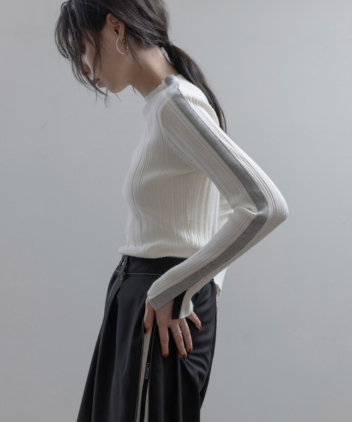 Eimee Law(エイミーロウ)の「配色ラインランダムリブニット(ニット/セーター・レディース・ブラック/アイボリー/チャコールグレー/ベージュ/ブルーグリーン/グレー/モカ/ライトピンク/グレー系その他・38/FREE)」の12枚目の写真