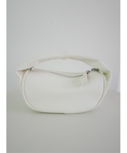 TRUNC（トランクエイティーエイト）の「Round Mini Chain Bag（ショルダーバッグ・レディース・グリーン/ブラック/アイボリー・FREE）」の2枚目の写真