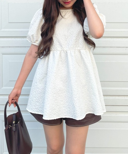 frunco(フランコ)の「emboss peplum blouse(シャツ/ブラウス・レディース・ブラック/ホワイト・FREE)」の1枚目の写真