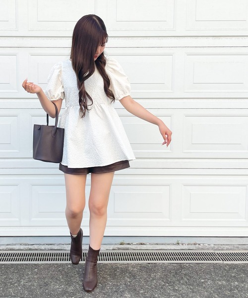 frunco(フランコ)の「emboss peplum blouse(シャツ/ブラウス・レディース・ブラック/ホワイト・FREE)」の6枚目の写真