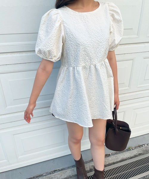 frunco(フランコ)の「emboss peplum blouse(シャツ/ブラウス・レディース・ブラック/ホワイト・FREE)」の7枚目の写真
