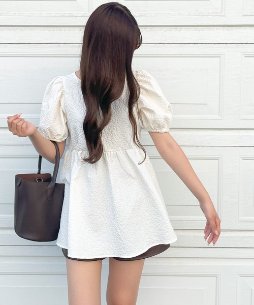 frunco(フランコ)の「emboss peplum blouse(シャツ/ブラウス・レディース・ブラック/ホワイト・FREE)」の9枚目の写真