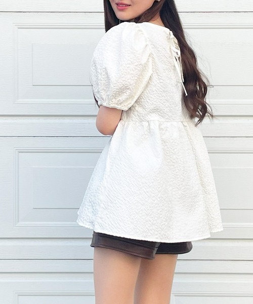 frunco(フランコ)の「emboss peplum blouse(シャツ/ブラウス・レディース・ブラック/ホワイト・FREE)」の15枚目の写真