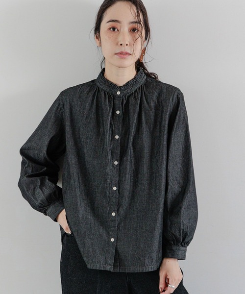 studio CLIP（スタディオクリップ）の「シングルガーゼ襟フリルブラウス（シャツ/ブラウス・レディース・ブラック/その他4/インディゴブルー/その他3/オフホワイト/その他2/その他1・LARGE/MEDIUM）」の3枚目の写真