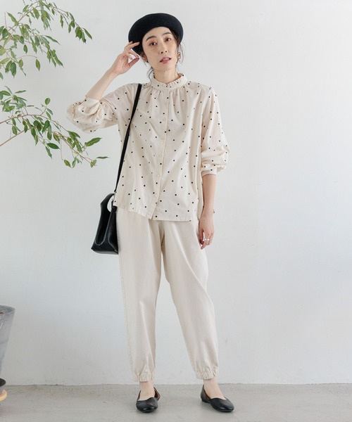 studio CLIP（スタディオクリップ）の「シングルガーゼ襟フリルブラウス（シャツ/ブラウス・レディース・ブラック/その他4/インディゴブルー/その他3/オフホワイト/その他2/その他1・LARGE/MEDIUM）」の21枚目の写真