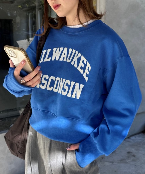 CIAOPANIC TYPY（チャオパニックティピー）の「【新色追加】きれいめクロップド丈カレッジスウェット（スウェット・レディース・チャコールグレー/グレー/ホワイト/ピンク/ブルー・ONE SIZE）」の4枚目の写真