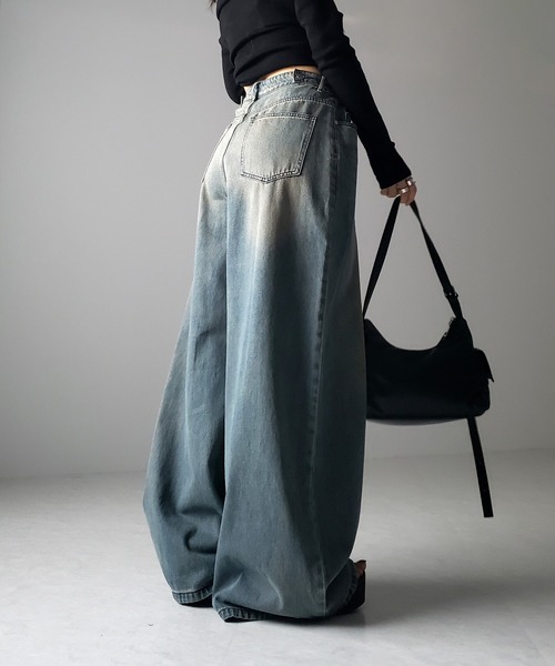 me+em select（ミームセレクト）の「※【 ウエスト調節可能２WAY 】ヘビーワイドルーズバギーデニム（デニムパンツ・レディース・ブラック/ブルー・SMALL/MEDIUM）」の6枚目の写真