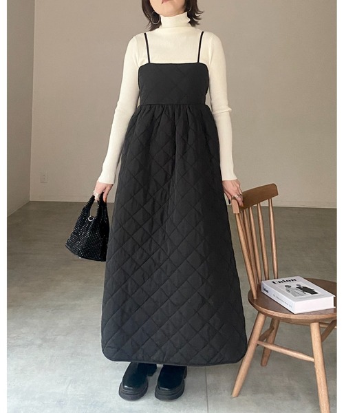 She's Closet(シーズクローゼット)の「Aラインボリュームフレアハイウエストロング丈ダイヤキルティングキャミワンピース(ワンピース・レディース・アイボリー/ブラック/カーキ・FREE)」の10枚目の写真