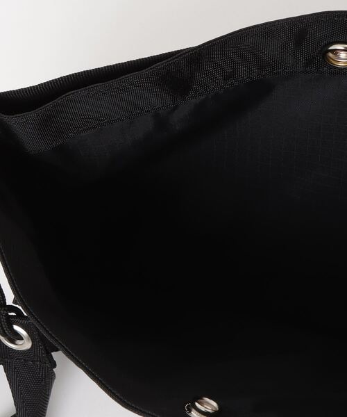 FREDRIK PACKERS(フレドリックパッカーズ)の「FREDRIK PACKERS フレドリックパッカーズ / 420D UTILITY SACK-M(ショルダーバッグ・レディース・ブラック/カーキ/シルバー・ONESIZE)」の6枚目の写真