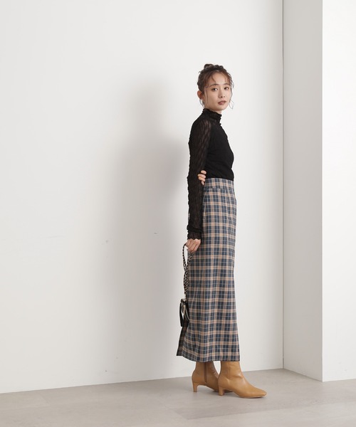 N.(N. Natural Beauty Basic)(エヌエヌナチュラルビューティーベーシック)の「◆シアーウェーブカットソー(Tシャツ/カットソー・レディース・ブラック/オフホワイト/ライトグリーン・MEDIUM)」の6枚目の写真