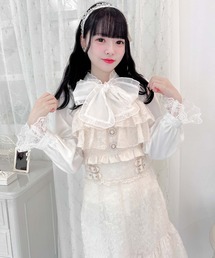 ラッフルフェザービスチェ