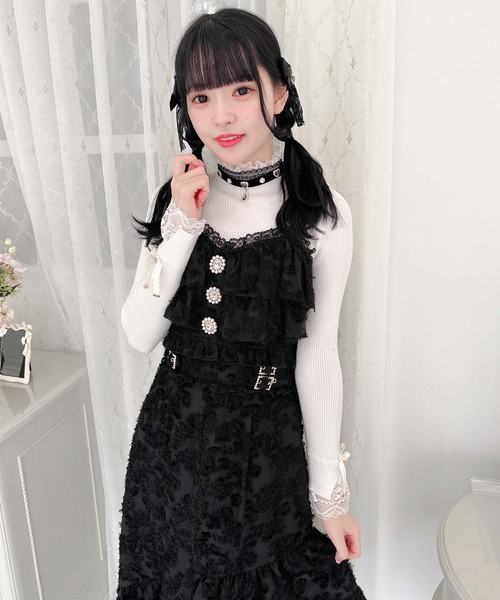 ROJITA(ロジータ)の「ラッフルフェザービスチェ(ベスト・レディース・ブラック/ピンク/アイボリー・FREE)」の6枚目の写真