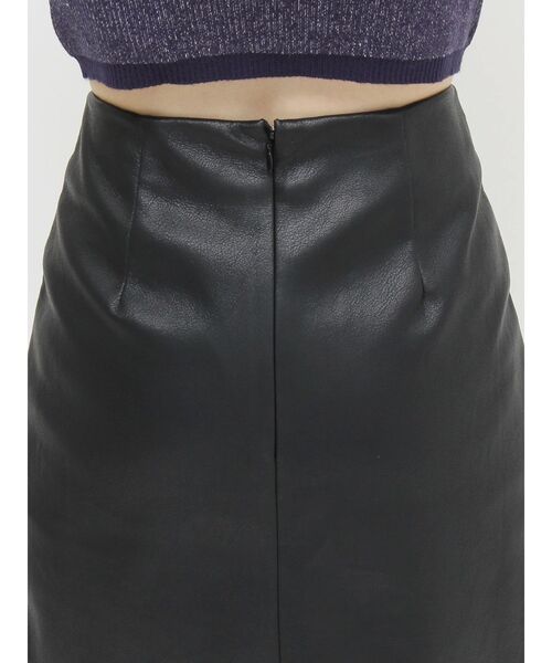 EVRIS（エヴリス）の「フェイクレザースタッズミニスカート（スカート・レディース・ブラック/ベージュ・SMALL/MEDIUM）」の16枚目の写真