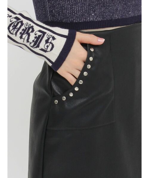 EVRIS（エヴリス）の「フェイクレザースタッズミニスカート（スカート・レディース・ブラック/ベージュ・SMALL/MEDIUM）」の17枚目の写真