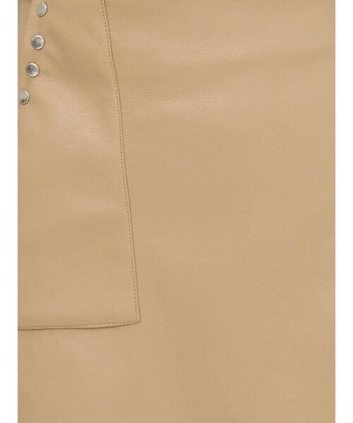 EVRIS（エヴリス）の「フェイクレザースタッズミニスカート（スカート・レディース・ブラック/ベージュ・SMALL/MEDIUM）」の20枚目の写真
