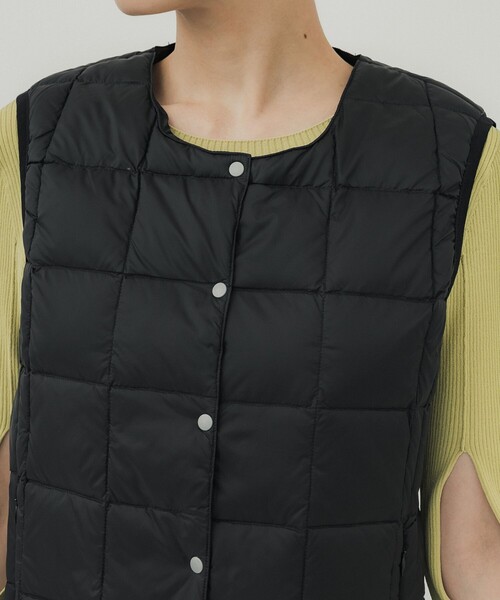 TAION（タイオン）の「【TAION/タイオン】CREW NECK BUTTON DOWN VEST/クルーネックボタンダウンベスト（ダウンベスト・レディース・ブラック/オフホワイト・S/M）」の13枚目の写真
