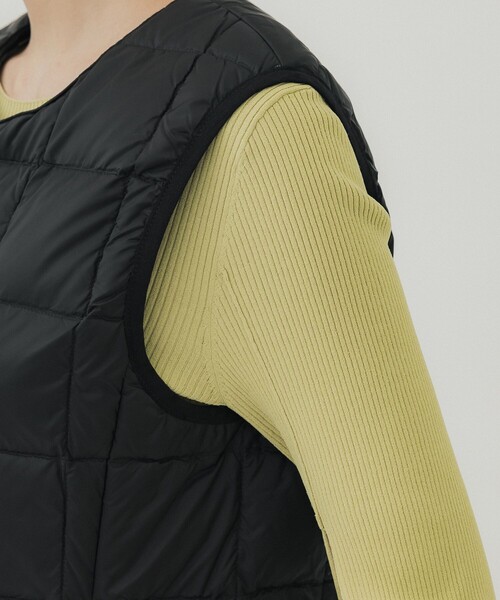TAION（タイオン）の「【TAION/タイオン】CREW NECK BUTTON DOWN VEST/クルーネックボタンダウンベスト（ダウンベスト・レディース・ブラック/オフホワイト・S/M）」の3枚目の写真