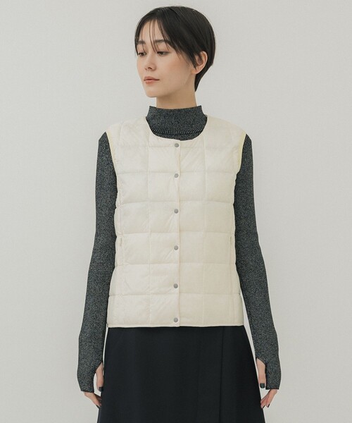 TAION（タイオン）の「【TAION/タイオン】CREW NECK BUTTON DOWN VEST/クルーネックボタンダウンベスト（ダウンベスト・レディース・ブラック/オフホワイト・S/M）」の4枚目の写真