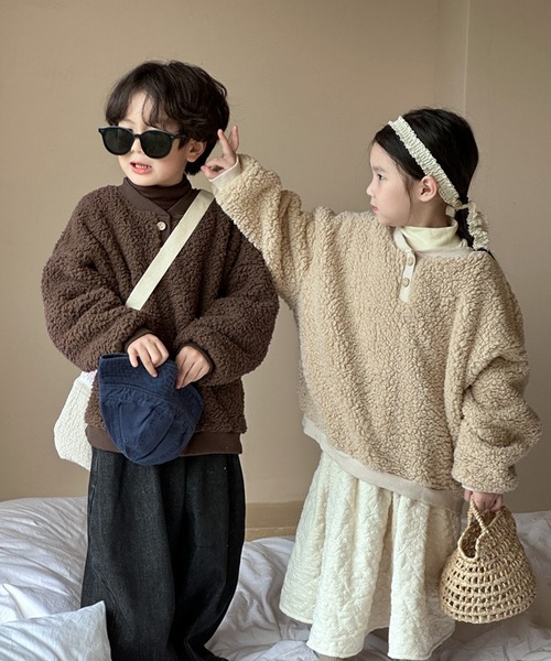 aimoha（アイモハ）の「【aimoha-KIDS-】子供服　ボアオーバースウェット（スウェット・キッズ・ブラウン/ベージュ・120/140/90/100/130/110）」の17枚目の写真