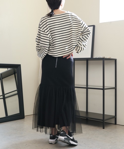 ULEULA（ウルア）の「深Vネック裏毛スウェットトレーナー/ボリュームスリーブスウェット（スウェット・レディース・ホワイト/グレー/ホワイト×ブラック/ブラック・FREE）」の7枚目の写真