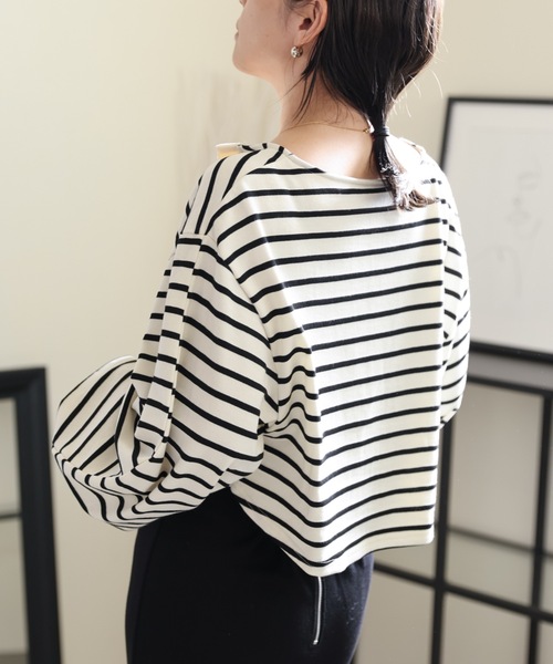 ULEULA（ウルア）の「深Vネック裏毛スウェットトレーナー/ボリュームスリーブスウェット（スウェット・レディース・ホワイト/グレー/ホワイト×ブラック/ブラック・FREE）」の14枚目の写真