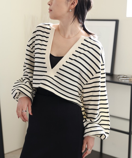 ULEULA（ウルア）の「深Vネック裏毛スウェットトレーナー/ボリュームスリーブスウェット（スウェット・レディース・ホワイト/グレー/ホワイト×ブラック/ブラック・FREE）」の11枚目の写真