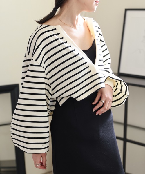 ULEULA（ウルア）の「深Vネック裏毛スウェットトレーナー/ボリュームスリーブスウェット（スウェット・レディース・ホワイト/グレー/ホワイト×ブラック/ブラック・FREE）」の12枚目の写真