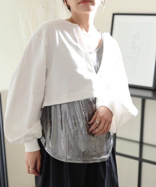 ULEULA（ウルア）の「深Vネック裏毛スウェットトレーナー/ボリュームスリーブスウェット（スウェット・レディース・ホワイト/グレー/ホワイト×ブラック/ブラック・FREE）」の17枚目の写真