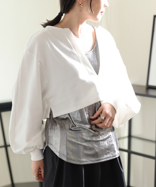 ULEULA（ウルア）の「深Vネック裏毛スウェットトレーナー/ボリュームスリーブスウェット（スウェット・レディース・ホワイト/グレー/ホワイト×ブラック/ブラック・FREE）」の20枚目の写真