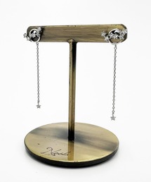 Noela（ノエラ）の「プチビジューモチーフスウィングピアス（ピアス（両耳用））」