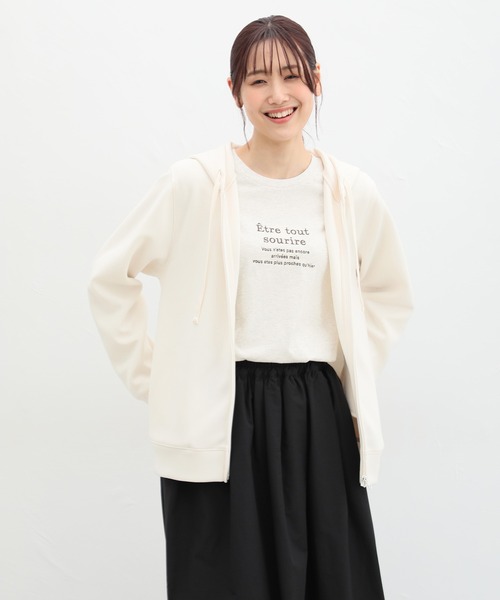 Honeys（ハニーズ）の「きれいめジップパーカー（パーカー・レディース・ブルー/グレー/ラベンダー/ベージュ/ピンク/ライトベージュ/イエロー系その他/ブラック/アイボリー・3L/LL/L/M/S）」の15枚目の写真