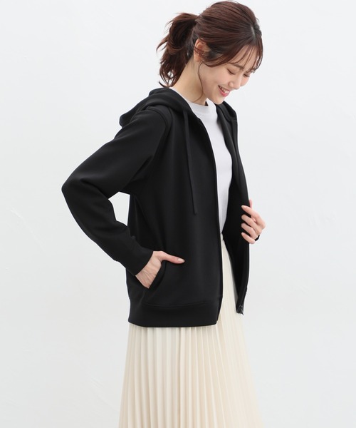 Honeys（ハニーズ）の「きれいめジップパーカー（パーカー・レディース・ブルー/グレー/ラベンダー/ベージュ/ピンク/ライトベージュ/イエロー系その他/ブラック/アイボリー・3L/LL/L/M/S）」の11枚目の写真