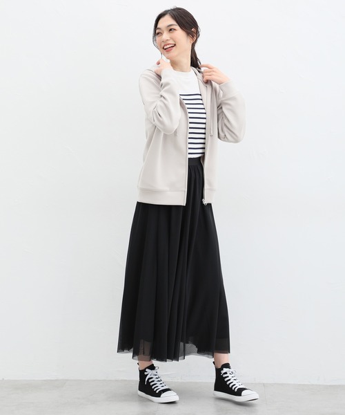 Honeys（ハニーズ）の「きれいめジップパーカー（パーカー・レディース・ブルー/グレー/ラベンダー/ベージュ/ピンク/ライトベージュ/イエロー系その他/ブラック/アイボリー・3L/LL/L/M/S）」の22枚目の写真