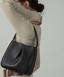 tuck design one handle bag / タックデザインワンハンドルバッグ