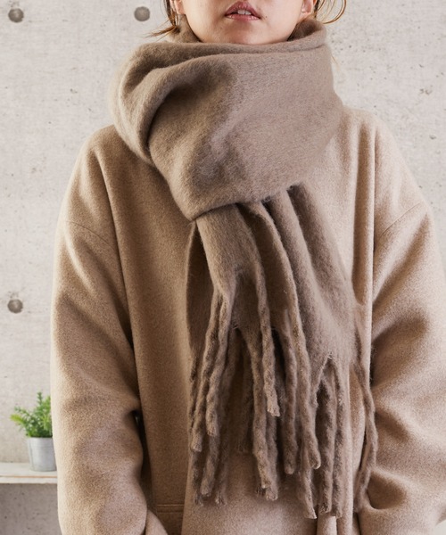 VIBGYOR Women（ヴィブジョー　ウィメン）の「【urge select】ボリューム フリンジ マフラー（マフラー・レディース・ブラック/その他10/その他9/ライトブルー/ロイヤルブルー/その他13/その他12/その他14/その他3/ピンク/その他8/その他7/その他15/その他5/コーラルピンク/オフホワイト/その他6/その他2/グリーン/その他16/その他11/レッド/その他4/ピンクベージュ/その他1/ベージュ/ベビーピンク/ブラウン/ライトベージュ/オリーブ/グレー・FREE）」の6枚目の写真