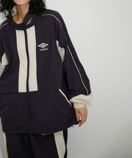 ADAM ET ROPE'（アダムエロペ）の「【UMBRO for ADAM ET ROPE'】TRACK JK（その他アウター・レディース・ネイビー/キナリ・M）」の8枚目の写真