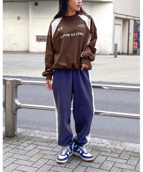 LOWBI（ロウビ）の「LOWBI／ステーションプルオーバー（ウラケ） 2102473（スウェット・レディース・ブラック/ブラウン・FREE）」の18枚目の写真