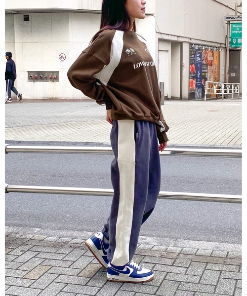 LOWBI（ロウビ）の「LOWBI／ステーションプルオーバー（ウラケ） 2102473（スウェット・レディース・ブラック/ブラウン・FREE）」の19枚目の写真