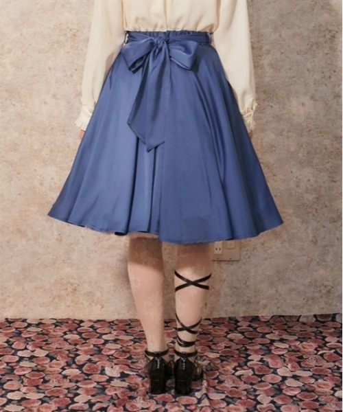 axes femme（アクシーズファム）の「サテンサーキュラースカート（スカート・レディース・ブラック/ブルー/クリーム・FREE）」の16枚目の写真