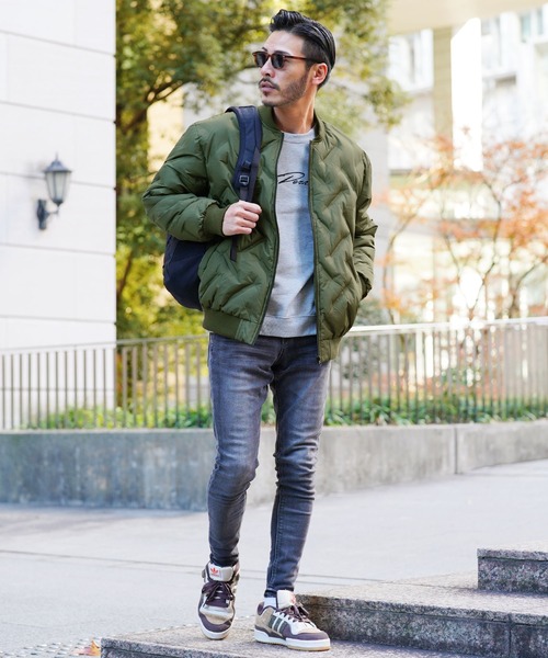 jiggys shop（ジギーズショップ）の「中綿シームレスMA-1 ブルゾン（MA-1・メンズ・ブラック/カーキ・MEDIUM/LARGE/X-LARGE）」の3枚目の写真