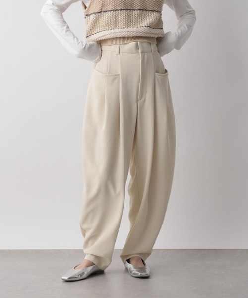 LOWRYS FARM（ローリーズファーム）の「タックコクーンパンツ 100511