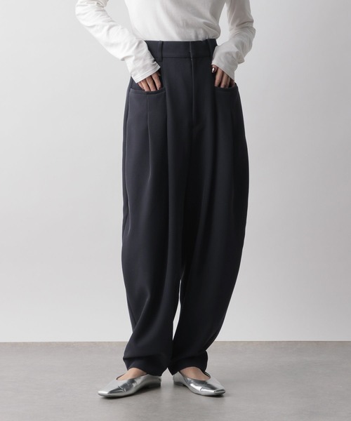 LOWRYS FARM（ローリーズファーム）の「タックコクーンパンツ 100511（その他パンツ・レディース・ネイビー/ベージュ/アイボリー・FREE）」の12枚目の写真