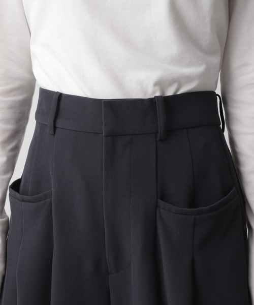 LOWRYS FARM（ローリーズファーム）の「タックコクーンパンツ 100511（その他パンツ・レディース・ネイビー/ベージュ/アイボリー・FREE）」の7枚目の写真