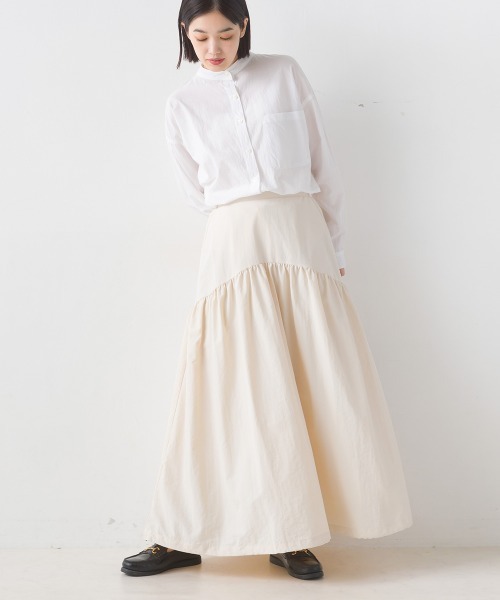 OMNES(オムネス)の「ナイロンワッシャーアレンジヘムスカート(スカート・レディース・ベージュ/ライトカーキ/ブラック/アイボリー・FREE)」の9枚目の写真